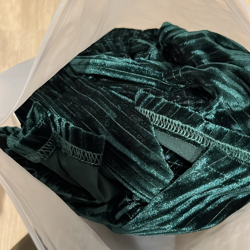 Emerald Cupshe Dress - Picture 4 of 4